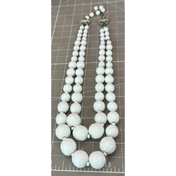 Vintage Hobe Faceted Graduated White Glass Double-Strand Beaded Necklace - Picture 2 of 6